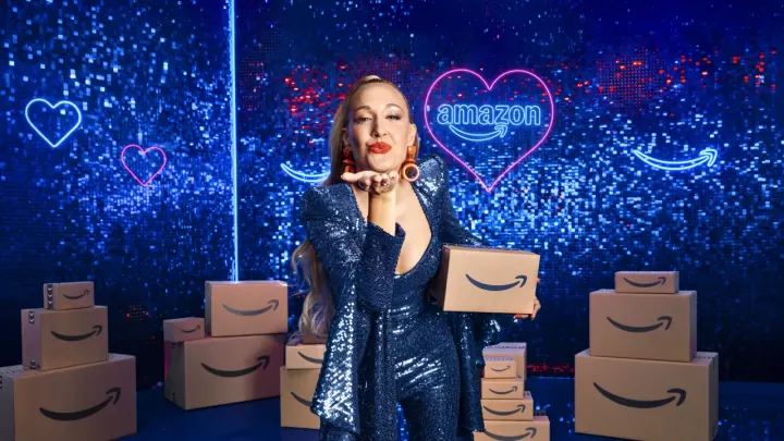 Gupse Özay ve Amazon Türkiye’den Sürpriz Proje: Müşteri Yorumları Şarkıya Dönüştü