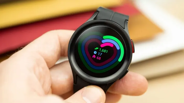 Galaxy Watch, yapay zekâ ile kalp yetmezliği belirtilerini algılayacak
