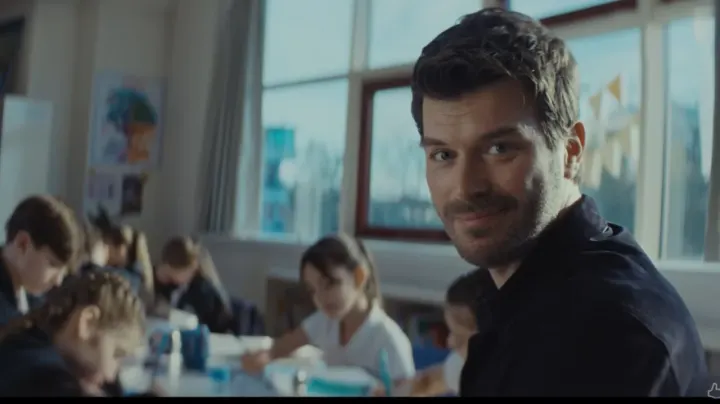 Türkiye İş Bankası’nın Yeni Reklam Yüzü Kıvanç Tatlıtuğ Oldu