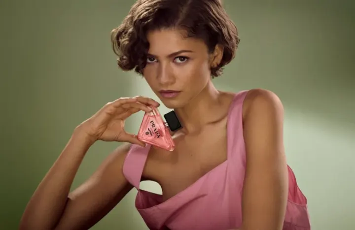 Zendaya, Prada Paradoxe'un Yeni Global Marka Elçisi ve Reklam Yüzü Oldu