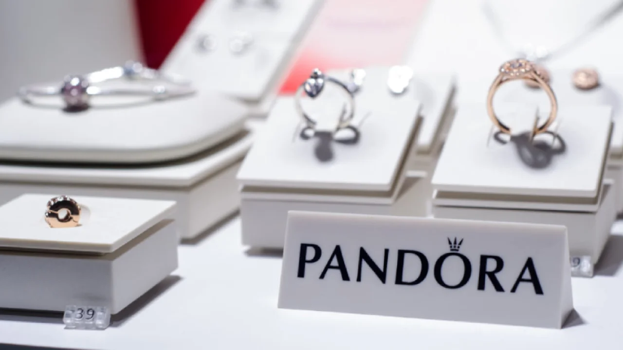 Gümüşte Sert Yükseliş Pandora’yı Strateji Değişikliğine Zorladı: Takılarda Platin Dönemi Başlıyor