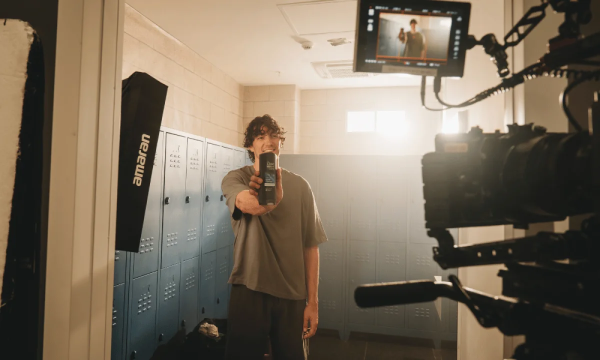 Dove Men+Care'in Yeni Reklam Yüzü Cedi Osman Oldu